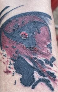 Read more about the article Tattoo Cracking: How To Deal With A Cracked Tattoo?